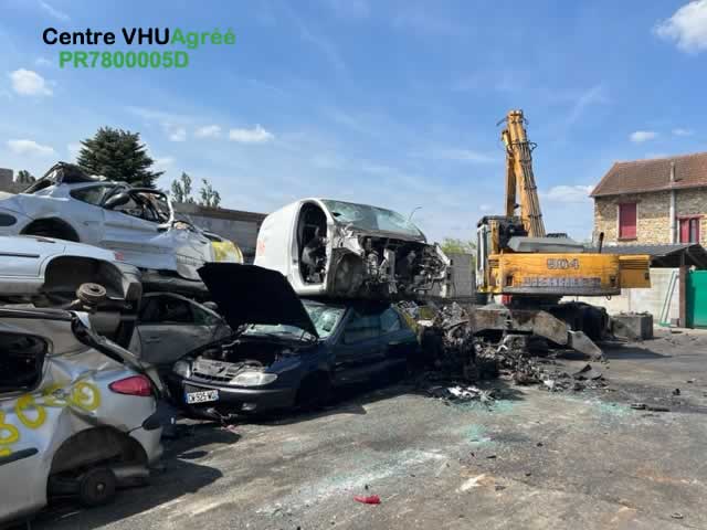 Dépollution et recyclage d’un véhicule hors d’usage Dépollution et recyclage d’un véhicule hors d’usage
